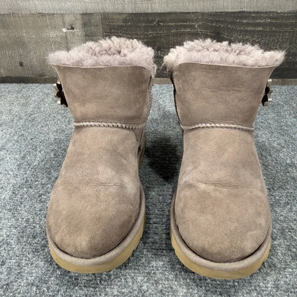 UGG Mini Bailey Button II Flower Boots Women 7 EU 38 Stormy Grey Shearling Suede